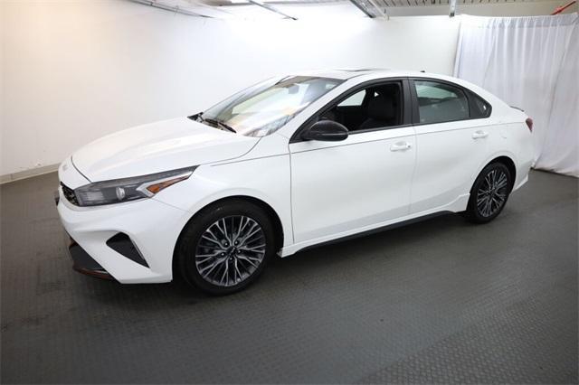 Photo of 2023 Snow White Pearl Kia Forte