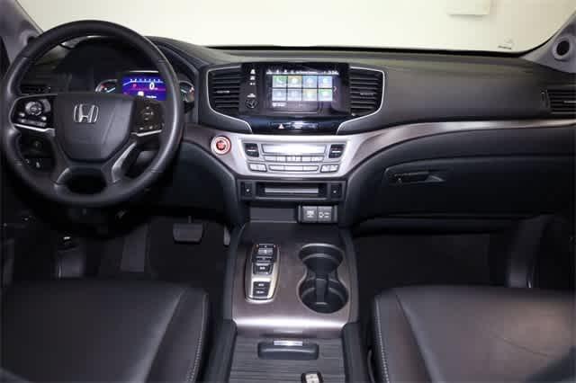 Photo of 2022 Crystal Black Pearl Honda Pilot
