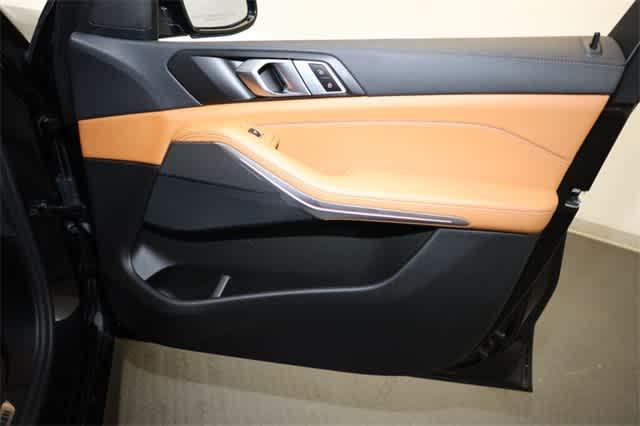 Photo of 2022 Black Sapphire Metallic BMW X5