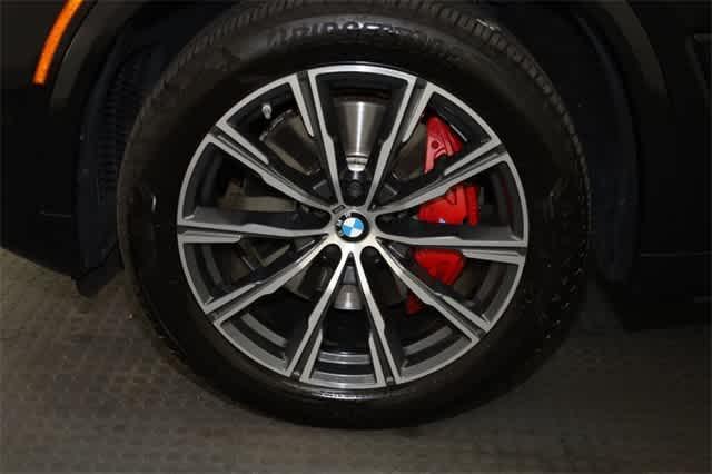 Photo of 2022 Black Sapphire Metallic BMW X5