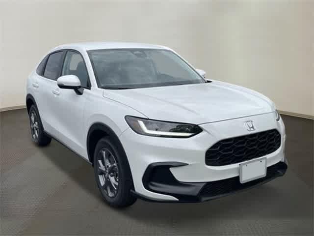 Photo of 2026 Platinum White Pearl Honda HR-V