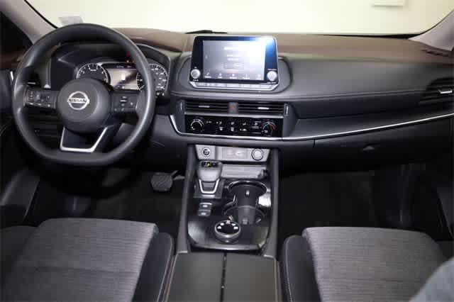 Photo of 2021 Black Nissan Rogue