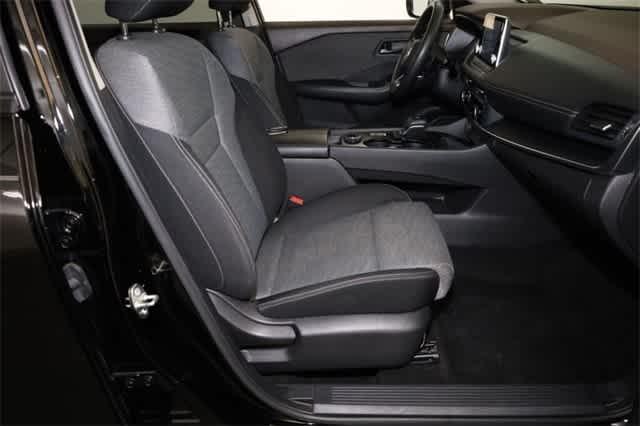 Photo of 2021 Black Nissan Rogue