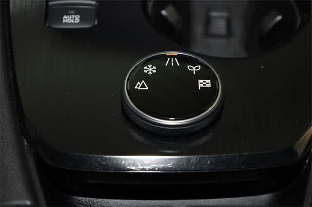 Photo of 2021 Black Nissan Rogue