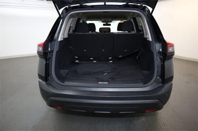 Photo of 2021 Black Nissan Rogue