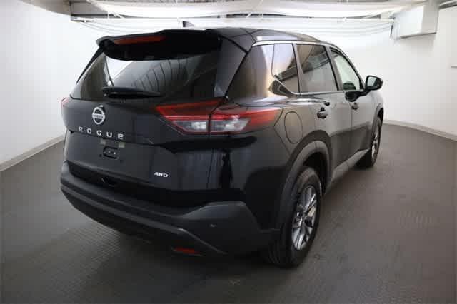 Photo of 2021 Black Nissan Rogue