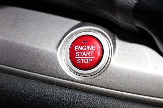 Photo of 2015 White Honda CR-V