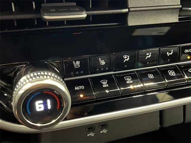 Photo of 2025 Mercury Silver Metallic Honda Prologue