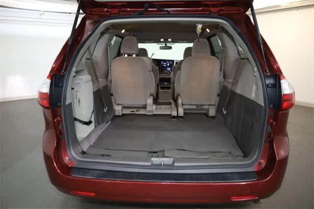 Photo of 2015 Salsa Red Pearl Toyota Sienna