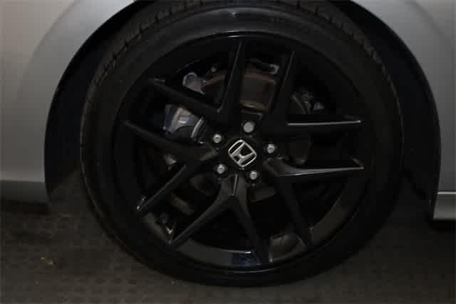 Photo of 2023 Lunar Silver Metallic Honda Civic