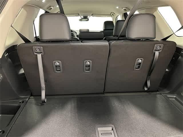 Photo of 2025 Crystal Black Pearl Honda Pilot