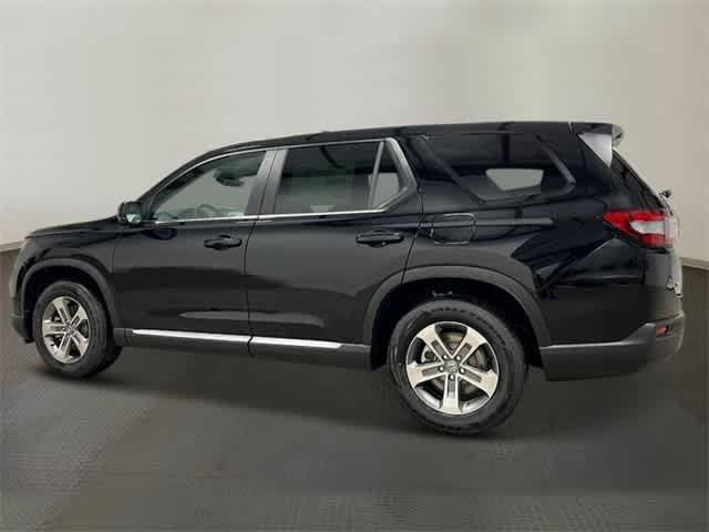 Photo of 2025 Crystal Black Pearl Honda Pilot