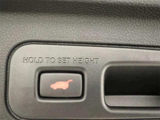 Photo of 2025 Crystal Black Pearl Honda Pilot