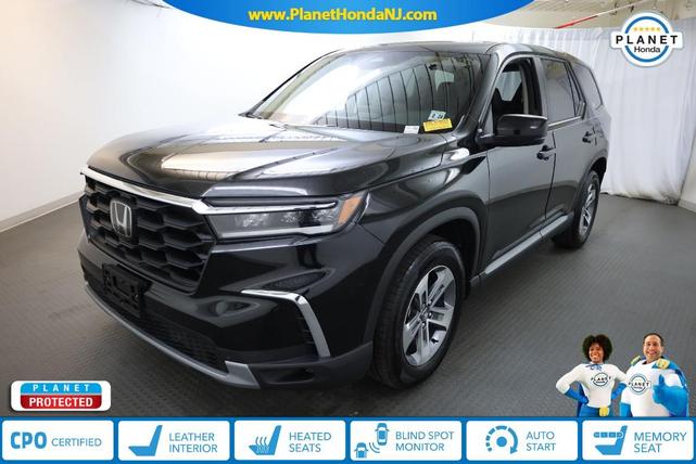 Photo of 2023 Crystal Black Pearl Honda Pilot