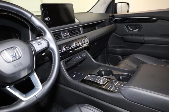 Photo of 2023 Crystal Black Pearl Honda Pilot