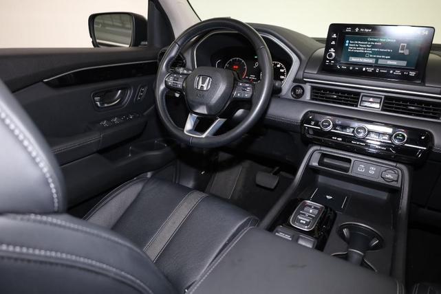 Photo of 2023 Crystal Black Pearl Honda Pilot