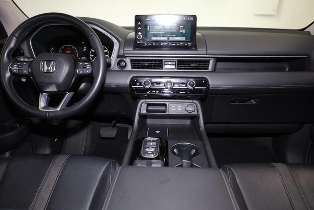 Photo of 2023 Crystal Black Pearl Honda Pilot