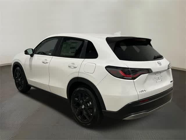 Photo of 2025 Platinum White Pearl Honda HR-V