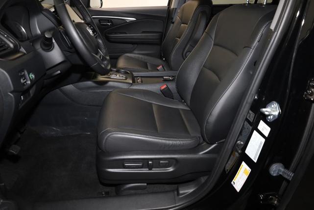 Photo of 2022 Crystal Black Pearl Honda Pilot