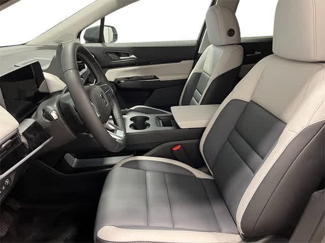 Photo of 2025 Mercury Silver Metallic Honda Prologue