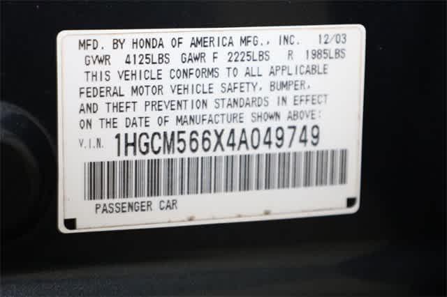 Photo of 2004 Graphite Pearl Honda Accord
