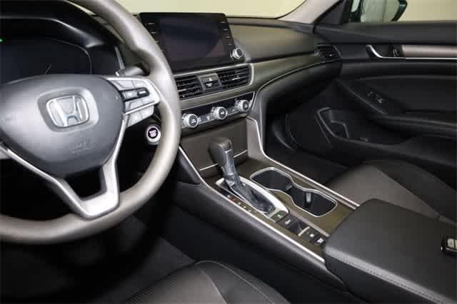 Photo of 2022 Platinum White Pearl Honda Accord
