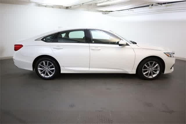 Photo of 2022 Platinum White Pearl Honda Accord