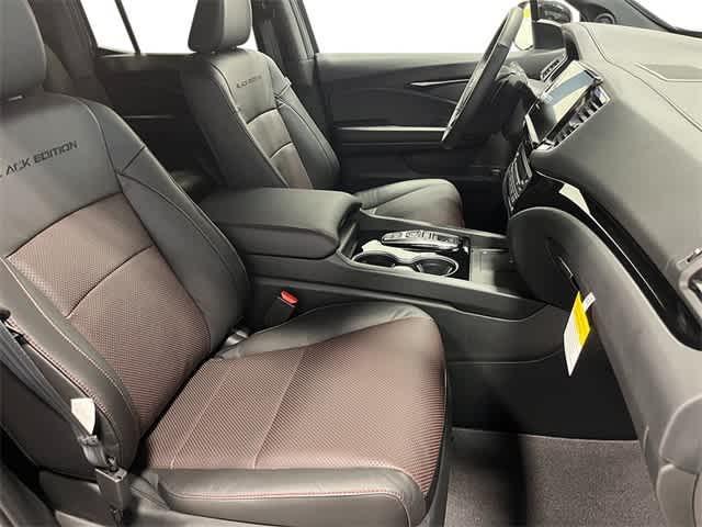 Photo of 2025 Platinum White Pearl Honda Ridgeline