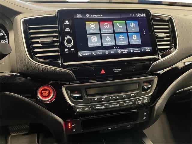 Photo of 2025 Platinum White Pearl Honda Ridgeline