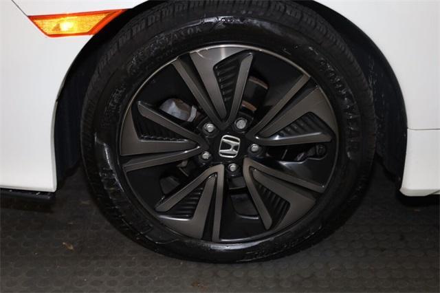 Photo of 2018 White Orchid Pearl Honda Civic