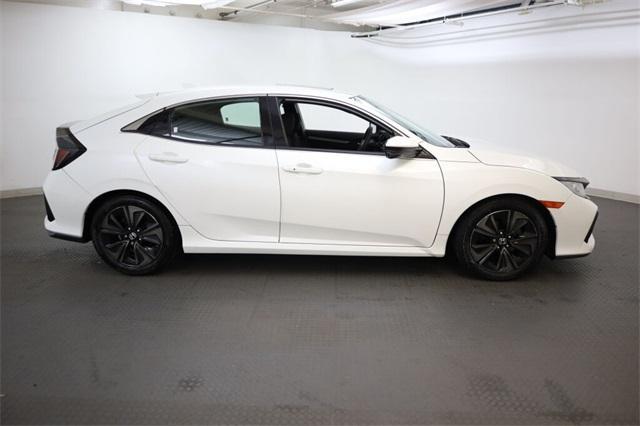 Photo of 2018 White Orchid Pearl Honda Civic
