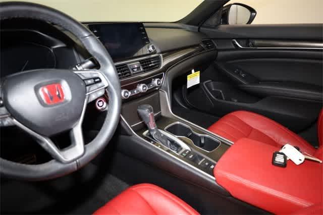 Photo of 2022 Platinum White Pearl Honda Accord
