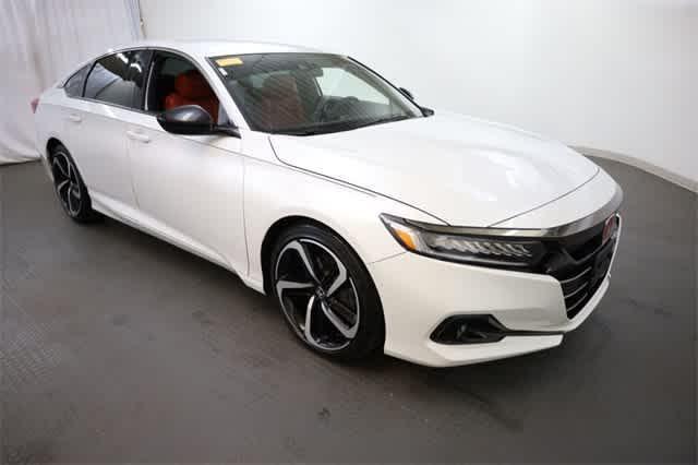 Photo of 2022 Platinum White Pearl Honda Accord
