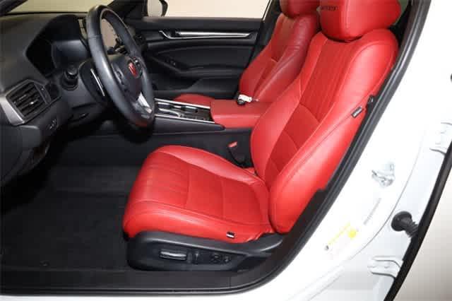 Photo of 2022 Platinum White Pearl Honda Accord