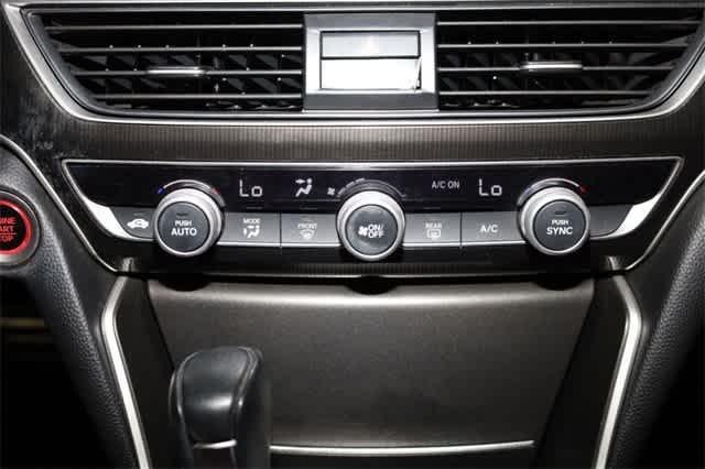 Photo of 2022 Platinum White Pearl Honda Accord