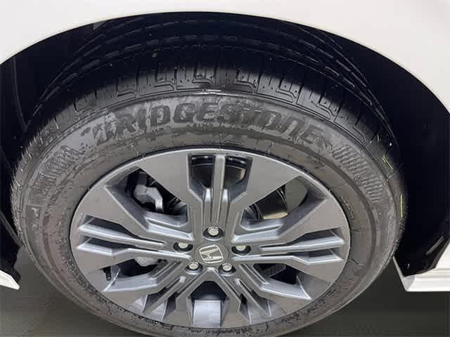 Photo of 2026 Platinum White Pearl Honda Odyssey