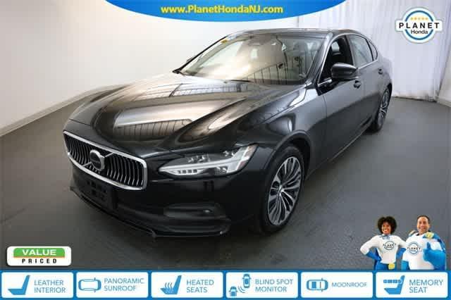 2022 Volvo S90