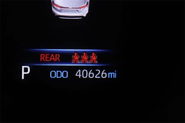 Photo of 2021 Super White Toyota Corolla