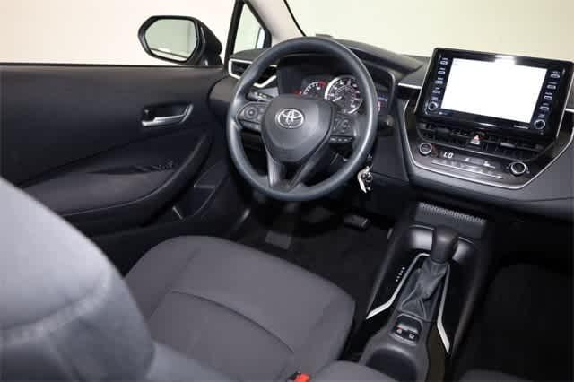 Photo of 2021 Super White Toyota Corolla