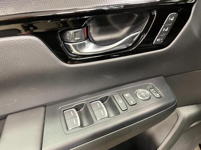 Photo of 2026 Urban Gray Pearl Honda CR-V