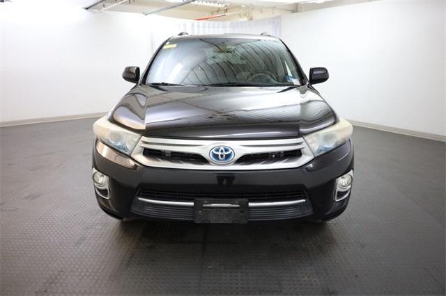 Photo of 2013 Black Toyota Highlander Hybrid
