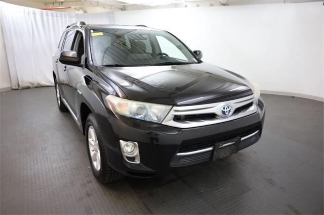 Photo of 2013 Black Toyota Highlander Hybrid