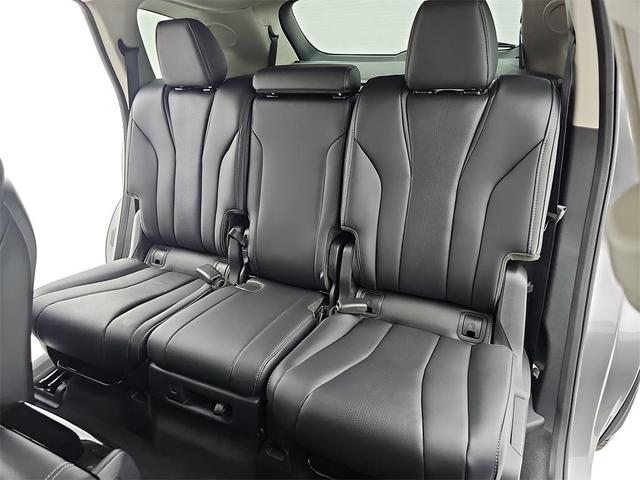 Photo of 2025 Liquid Carbon Metallic Acura MDX