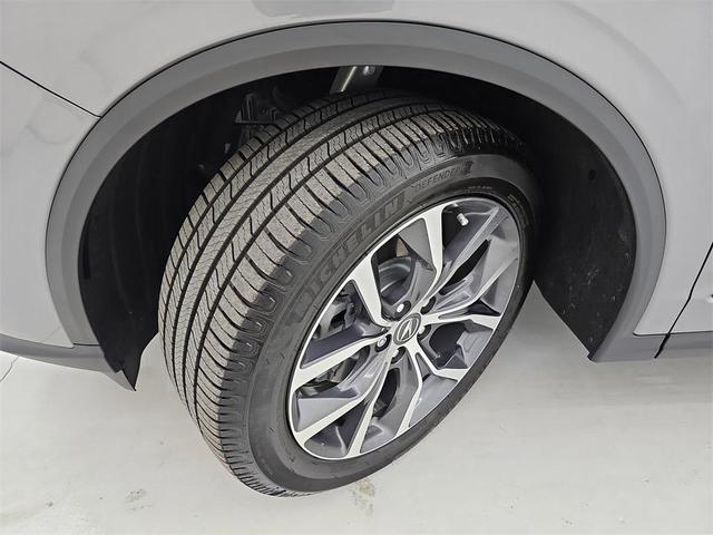Photo of 2025 Liquid Carbon Metallic Acura MDX