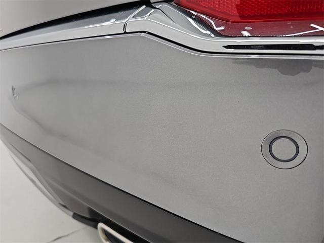 Photo of 2025 Liquid Carbon Metallic Acura MDX