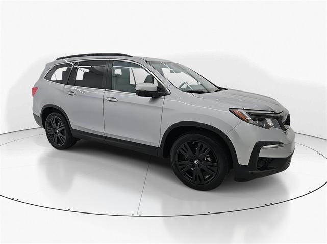 Photo of 2022 Lunar Silver Metallic Honda Pilot