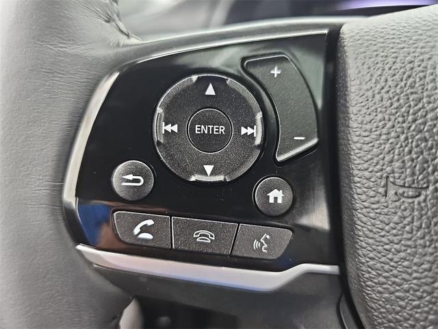 Photo of 2022 Lunar Silver Metallic Honda Pilot