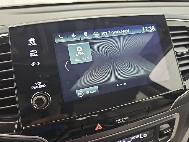 Photo of 2022 Lunar Silver Metallic Honda Pilot