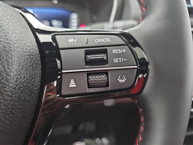 Photo of 2025 Black Honda Pilot