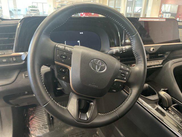 Photo of 2025 Black Toyota Crown Signia
